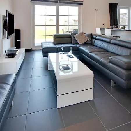 Casa vacanze Modern In With Garden De Haan