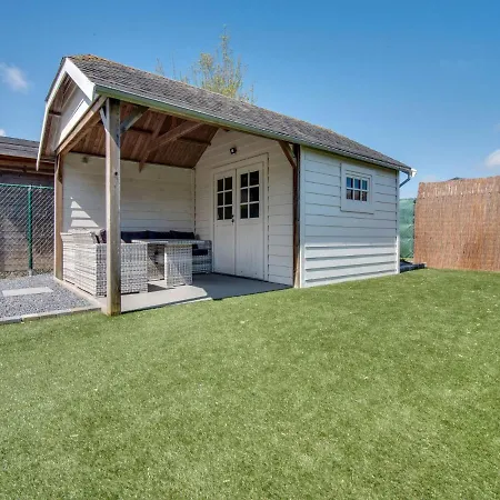Casa vacanze Modern In With Garden De Haan