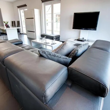Modern In With Garden * De Haan
