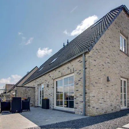 Modern In With Garden De Haan